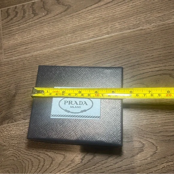 Prada Empty Box - Picture 4 of 5